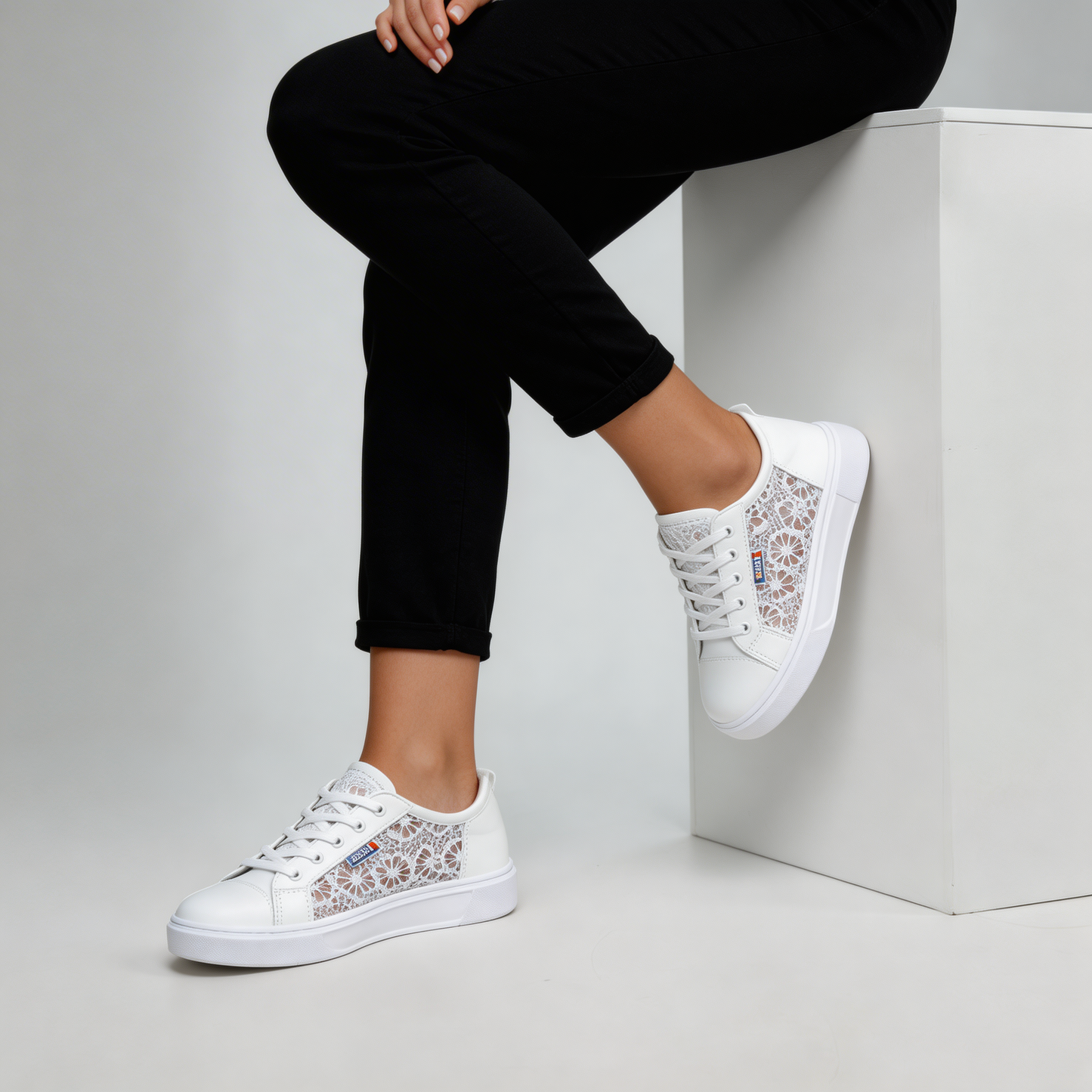 Rosamira | Zapatillas con encaje
