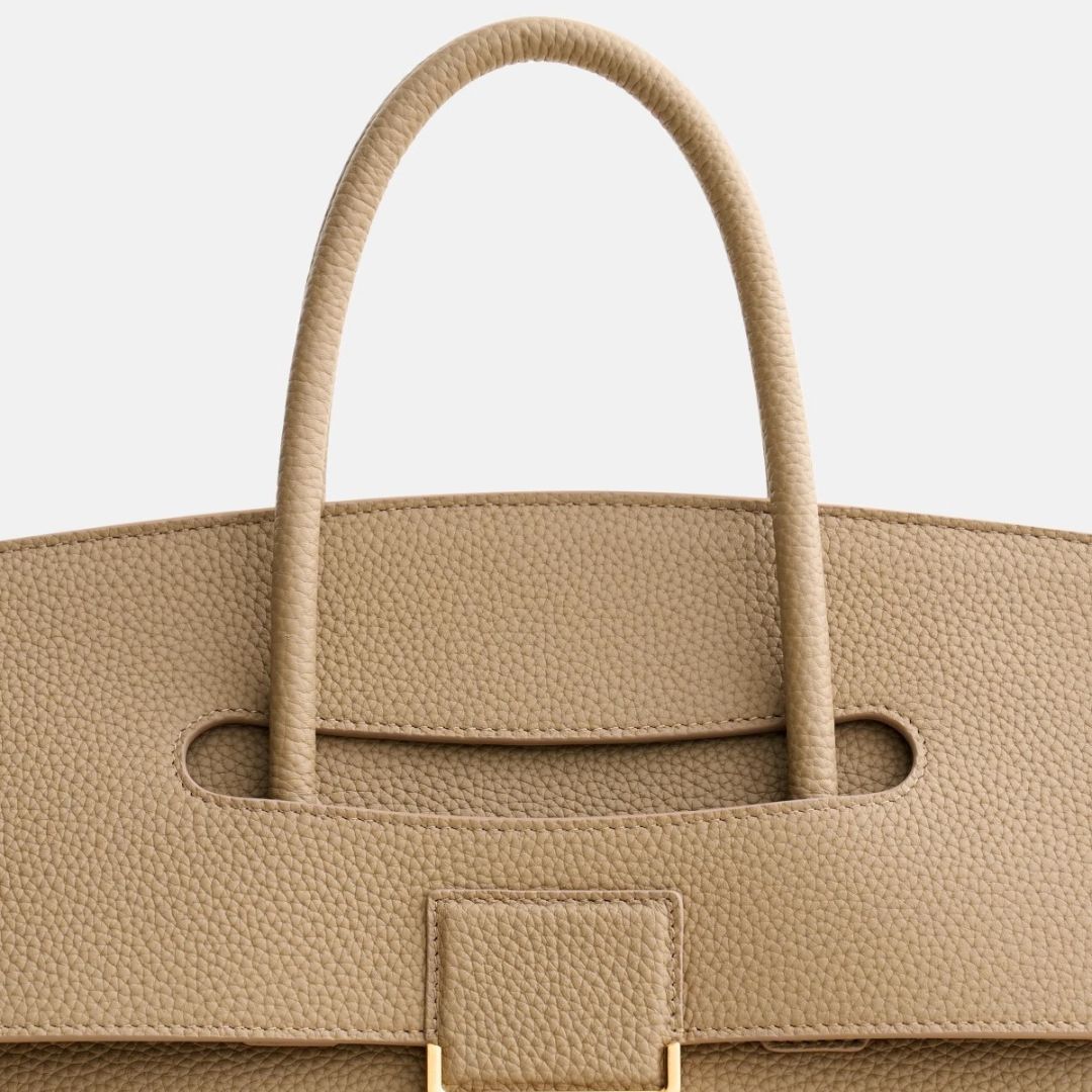 Bolsa con asa de encaje