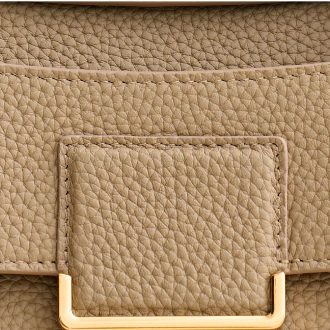 Bolsa con asa de encaje